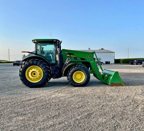 2017 John Deere 7250r